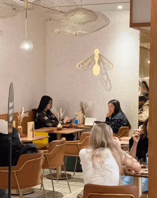 李湘王詩齡國外被偶遇,失去美顏身材被打回原形,眼神犀利太嚇人