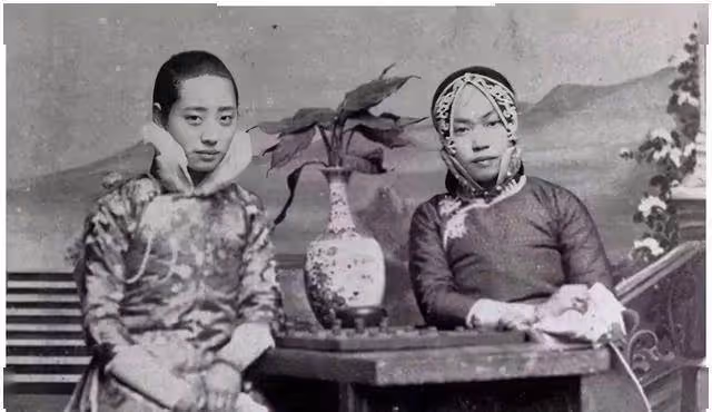 一個民國妓女的回憶:老鴇有個習慣,偷偷去每個房間敲地上的磚塊