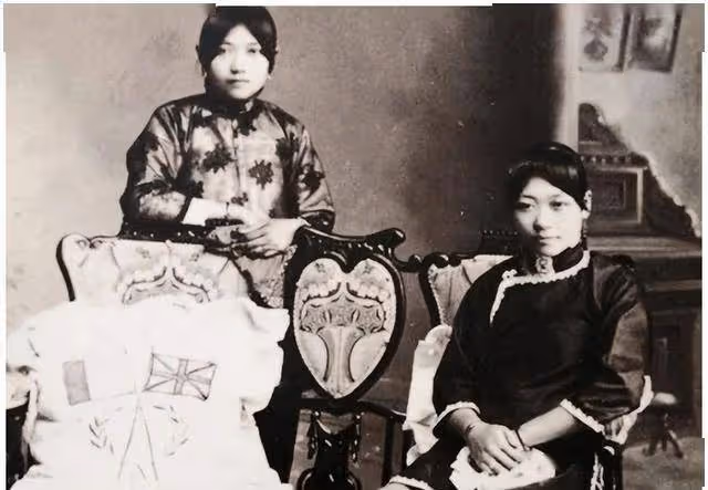 一個民國妓女的回憶:老鴇有個習慣,偷偷去每個房間敲地上的磚塊