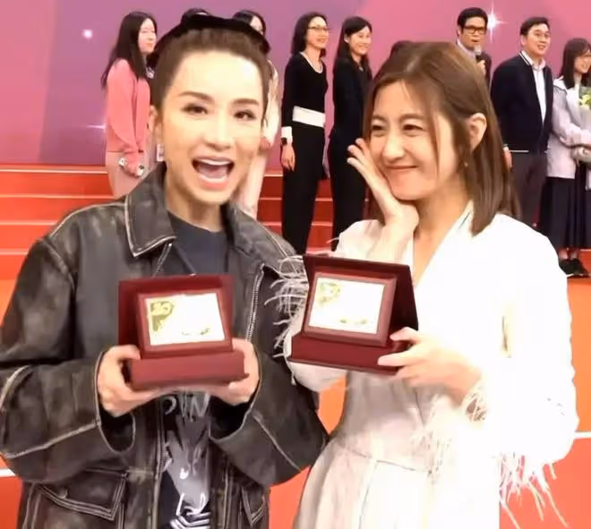 TVB花旦陳自瑤獲頒20年服務獎,自爆曾經想過離巢,尷尬回應王浩信去向