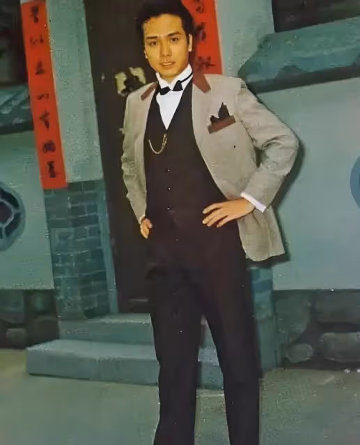 比鄭少秋還帥,紅過周潤發,一生痴戀劉曉慶,為了她終身不娶!
