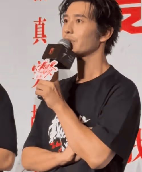 驚艷亮相!香港這一晚,低調回歸的baby,打了一場漂亮的「翻身仗」