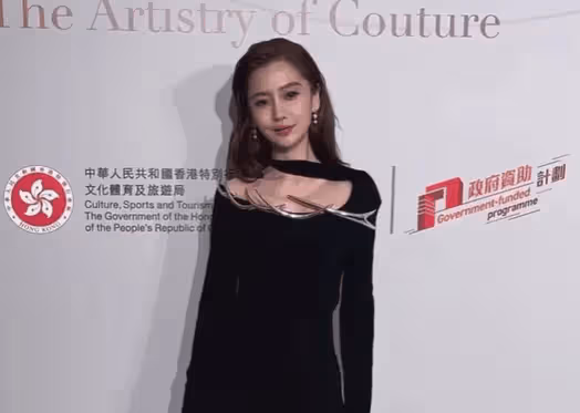 驚艷亮相!香港這一晚,低調回歸的baby,打了一場漂亮的「翻身仗」