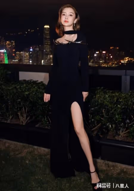 驚艷亮相!香港這一晚,低調回歸的baby,打了一場漂亮的「翻身仗」