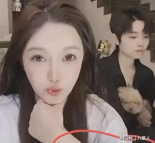 糗大了!葉柯老底被揭,閨蜜爆孩子真相,全網希望不是黃曉明的!