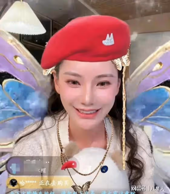 大S輸慘了!馬筱梅直播首秀,當4萬人面卸妝,張蘭刷禮物大力支持