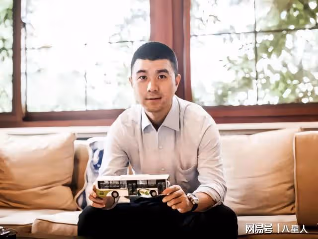 葉柯閨蜜集體曝反水猛料!打胎又懷孕、分手又復合,黃曉明已崩潰