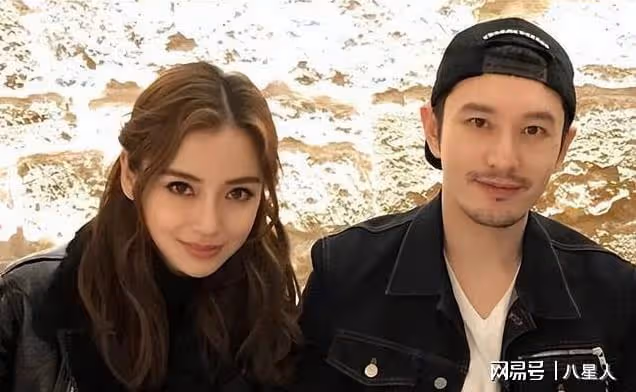 退網還被抵制！葉珂被閨蜜「扒光底褲」，黃曉明早已道出感情真相