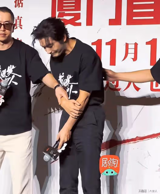 黃曉明新電影遭下架!葉珂被閨蜜團揭露,黃曉明不願分手陷入困境