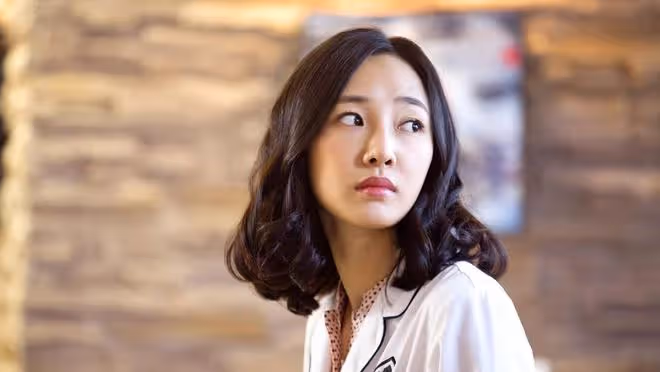白百合接小兒子放學直接背上車,再婚生活甜蜜,網友熱議不斷