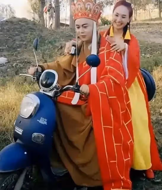 演員休息時都在幹嘛?第一張我忍住了,唐僧那張讓我笑出腹肌!