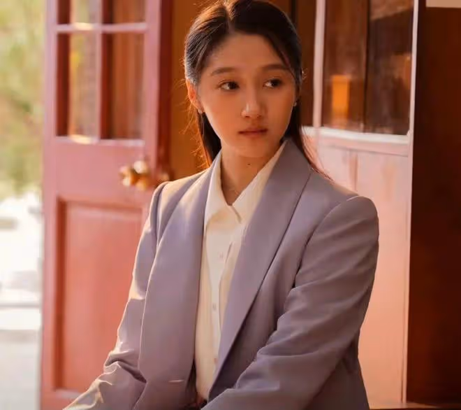 《小巷人家》:莊筱婷乖巧懂事、文靜柔弱,但她敢於反抗原生家庭