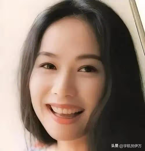 整整14年了,還是沒想通,葉童當年為啥不放棄屢次背叛她的陳國熹