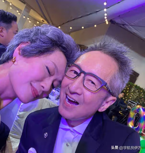 整整14年了,還是沒想通,葉童當年為啥不放棄屢次背叛她的陳國熹