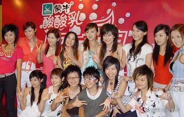 回顧釋小龍何潔分手:多年後的差別,一個身家過億一個捉襟見肘