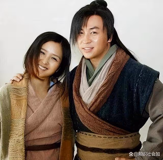 回顧釋小龍何潔分手:多年後的差別,一個身家過億一個捉襟見肘