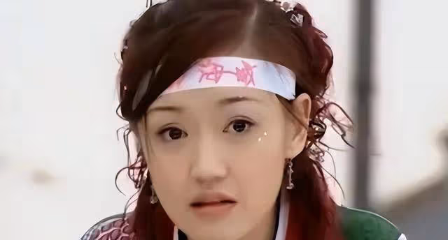 薛佳凝甜蜜認愛，照片曝光：終遇良人，她找到了真愛歸宿