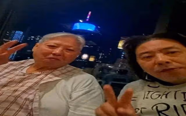 洪金寶蔡瀾聚餐,斷崖老瘦顯著,高麗虹風采依舊