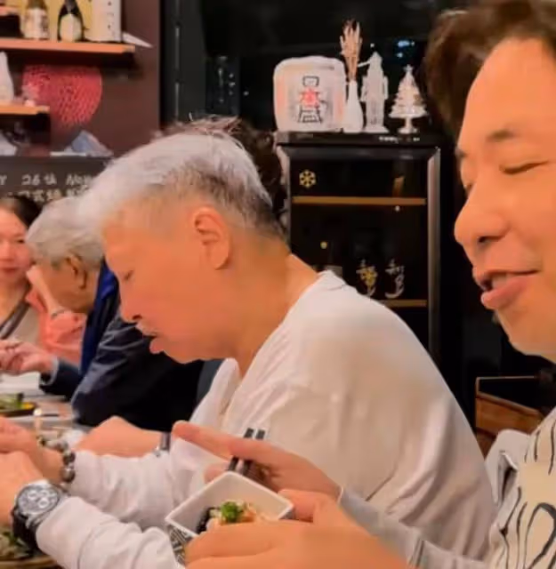 洪金寶蔡瀾聚餐,斷崖老瘦顯著,高麗虹風采依舊