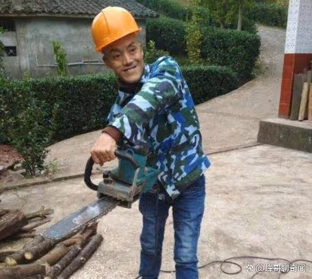 回顧網紅光頭強:熱度褪去被網絡遺忘,豪車換摩托,嬌妻不辭而別