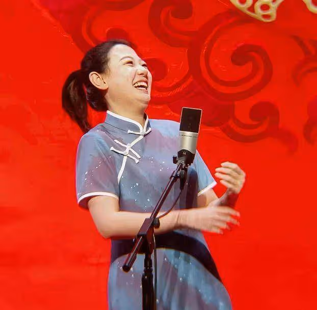 德雲社趙芸一錄團綜,虞姬扮相甜美可人,笑容治癒人氣飆升