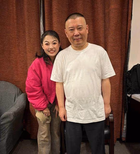 德雲社趙芸一錄團綜,虞姬扮相甜美可人,笑容治癒人氣飆升