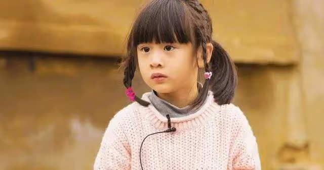田亮曬出自己與兒子合照,網友發現異常,建議他帶兒子看醫生