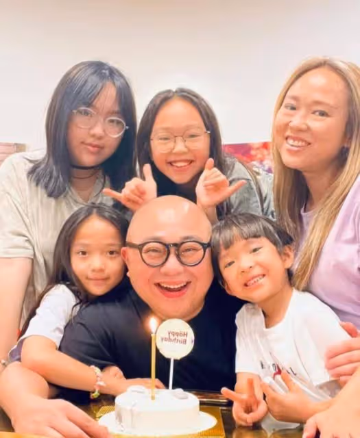 不易!TVB金牌司儀揭表面風光背後曾零收入,家中更有四子女要養
