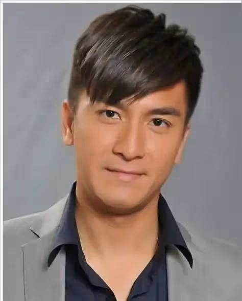 TVB台慶李家鼎目無表情遭網友調侃,視帝馬國明因唇薄被喊戴假牙