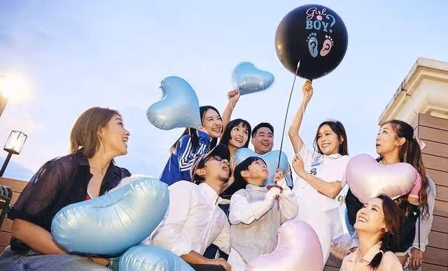 恭喜!TVB實力女星即將生二胎,與好友開派對揭曉孩子性別