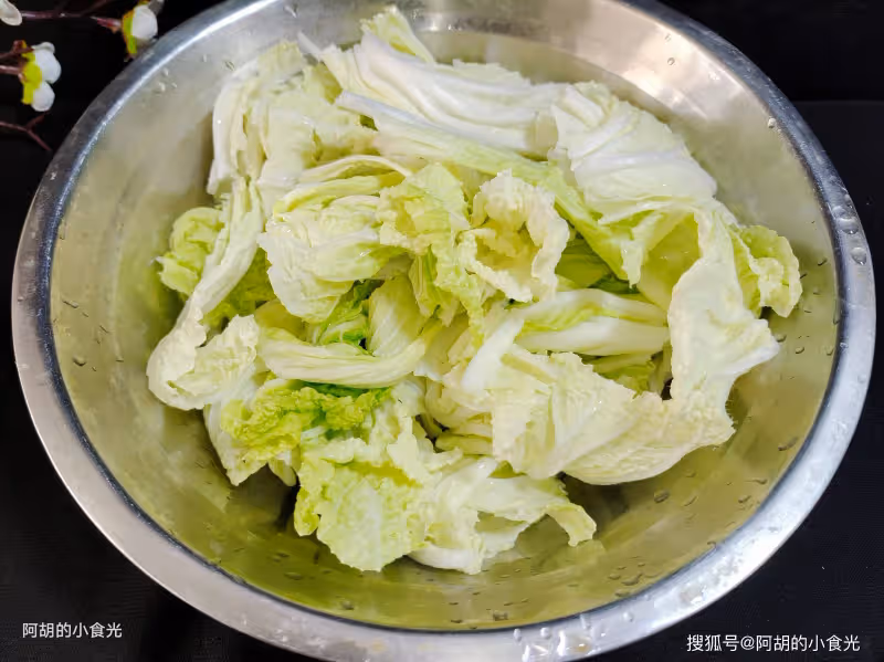 入冬不吃肉也要喝此湯,賽過雞湯魚湯!隨時都能煮一碗,食材豐富、鮮潤又暖人,一碗下肚太舒服