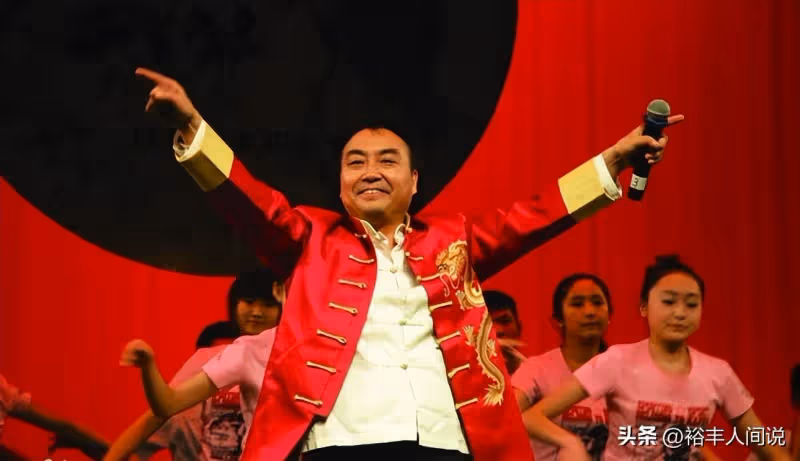 58歲「秦歌第一人」十三狼去世,知情人透露原因,四天前還好好地