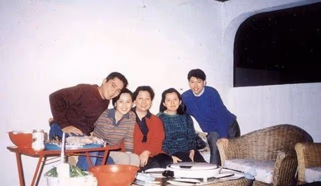 恭喜!62歲梁朝偉正式官宣新身份,劉嘉玲盛裝陪同,現場大咖雲集