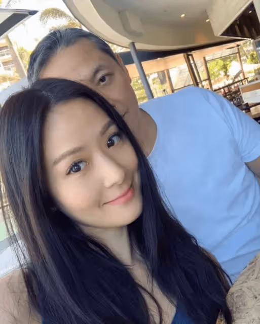 13歲倒追富豪嫁人生子,長了一張旺夫臉一晚上能賺13億,48歲凍齡似18歲
