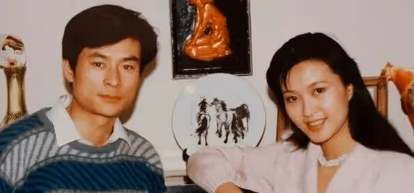 班花方舒60歲近照曝光!滿臉滄桑判若兩人,失敗婚姻是她一生的痛