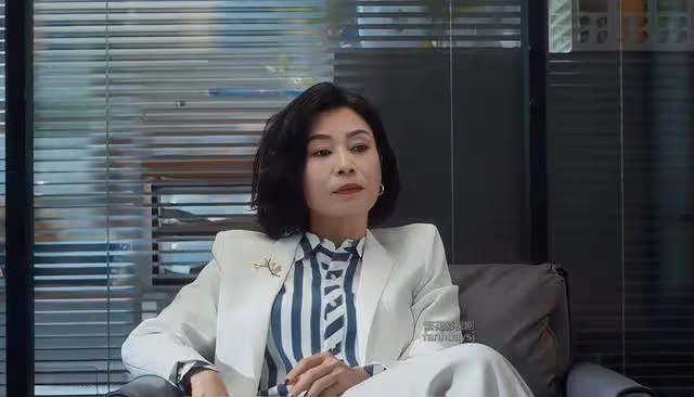 不討好的勇氣:董事長讓秀雅不再講脫口秀,秀雅提出離職