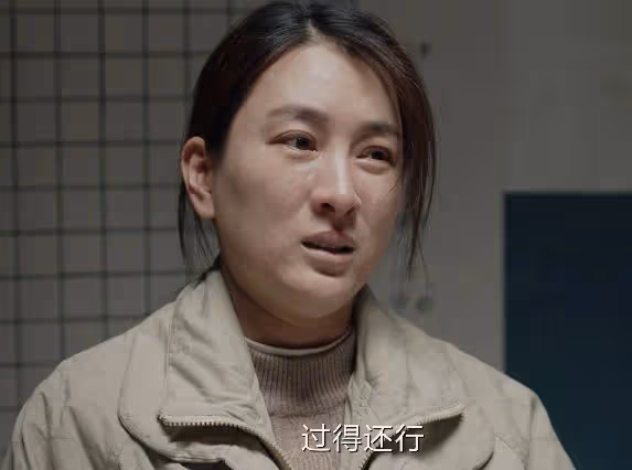 明明「垂垂老矣」,非要「尬演大學生」,這些明星害不害臊?