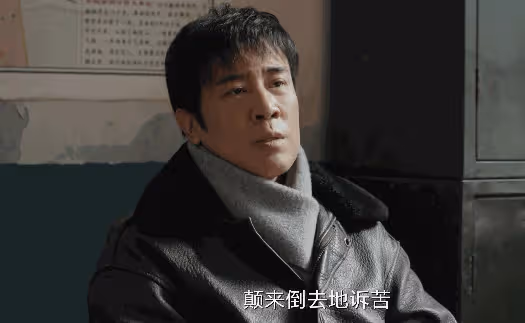 明明「垂垂老矣」，非要「尬演大學生」，這些明星害不害臊？