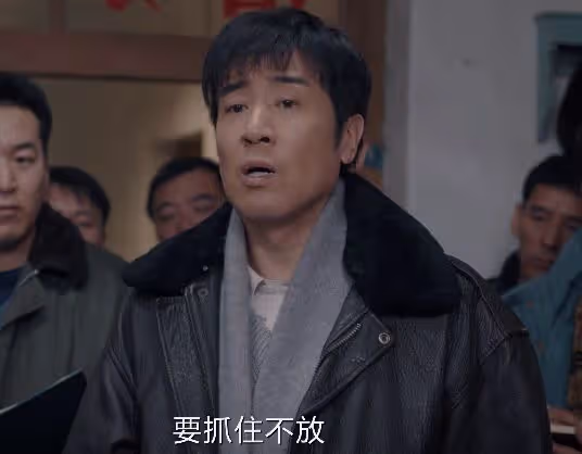 明明「垂垂老矣」，非要「尬演大學生」，這些明星害不害臊？