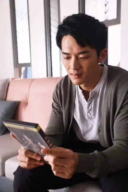 TVB星三代入行10年成功上位做第二男主角,曾一度離巢到內地拍劇