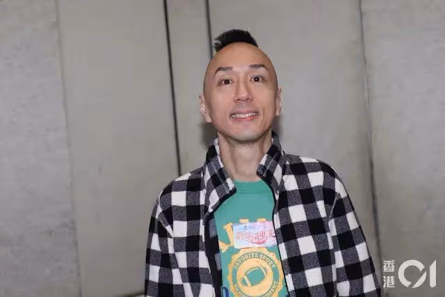 TVB男星被爆餐廳做服務員後廣獲關注,曝直播帶貨邀約不斷,贊公司有人情味
