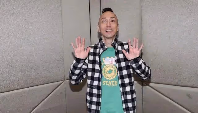 TVB男星被爆餐廳做服務員後廣獲關注,曝直播帶貨邀約不斷,贊公司有人情味