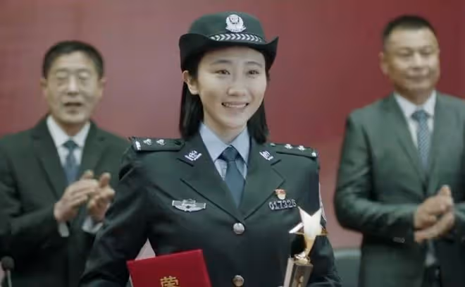 我是刑警結局,秦川升職加薪,警隊川哥變川叔