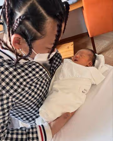 《SMTM8》25歲梁洪元未婚當爸! 輕擁女兒樂喊「女友做到了」