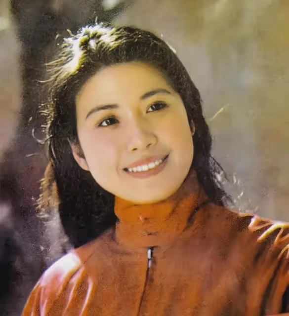 吳玉華:因前夫堅持丁克,39歲以死相逼離婚,再婚生下一兒一女