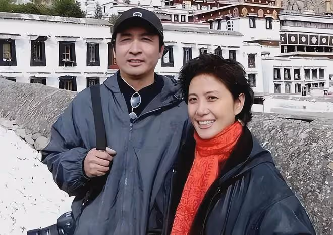 吳玉華:因前夫堅持丁克,39歲以死相逼離婚,再婚生下一兒一女
