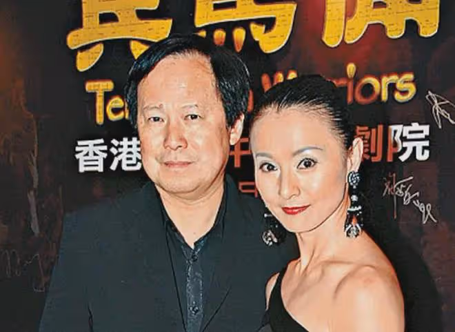 59歲李賽鳳近況,離婚後獨居已回國生活,如今種菜逛市場很愜意