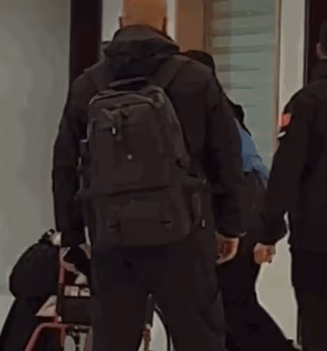 《一路繁花》懟臉鏡頭,躲過了向太跟劉曉慶,卻被李小冉給驚艷了