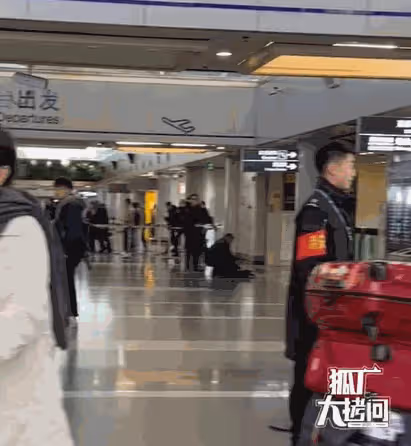 《一路繁花》懟臉鏡頭,躲過了向太跟劉曉慶,卻被李小冉給驚艷了