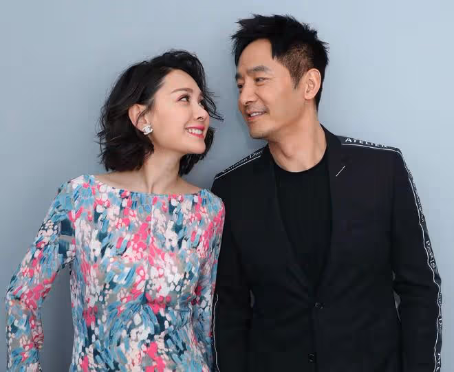 程莉莎怒懟謠言，澄清韓彩英與郭曉東戀愛傳聞：真相究竟如何？